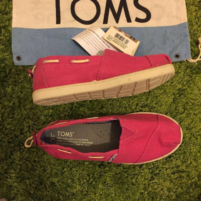 youth slip on vans