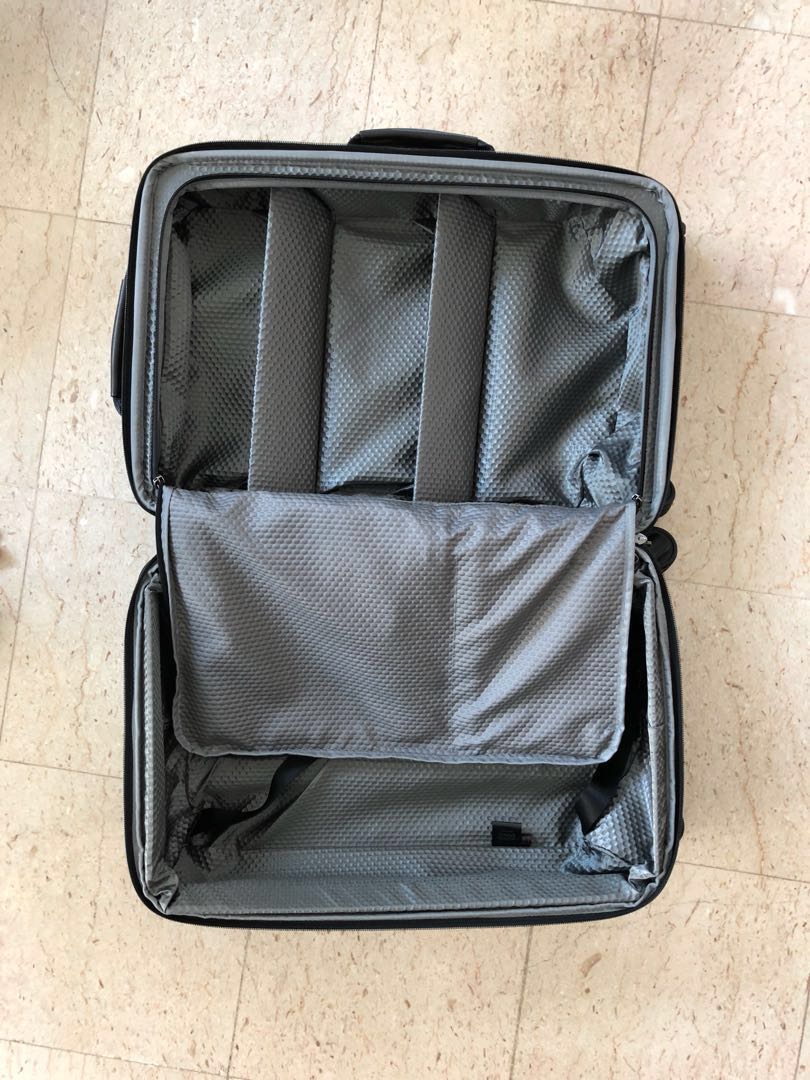 Tumi Alpha Bravo Kirtland Continental Expandable CarryOn, Hobbies