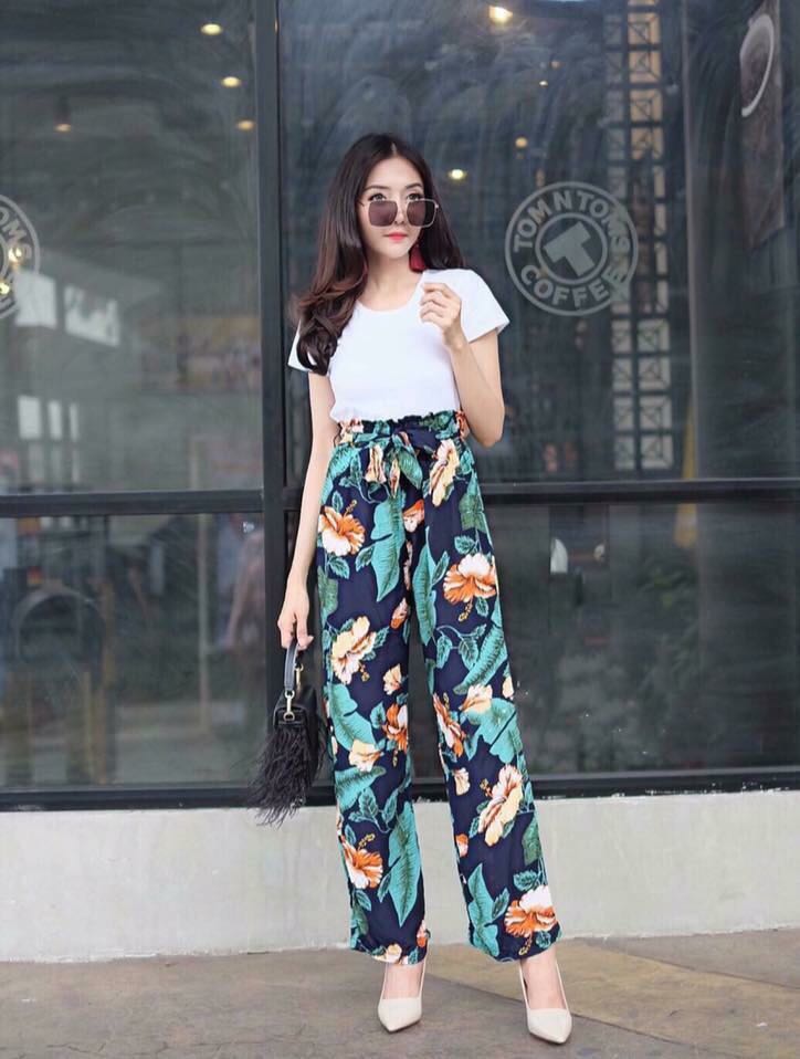 White top floral Pants terno (Category: Blouses) located in Manila. Submitted by shoptofabonline (Listing ID 173441736, Image 1). Description: White top floral pants terno Product code JA06041829-8175 Fabric cotton and broad Free size Price P390 #casualtop #plainwhite #whitetop #floralpants.