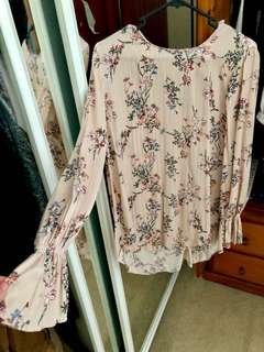 Witchery floral flounce top, size 10