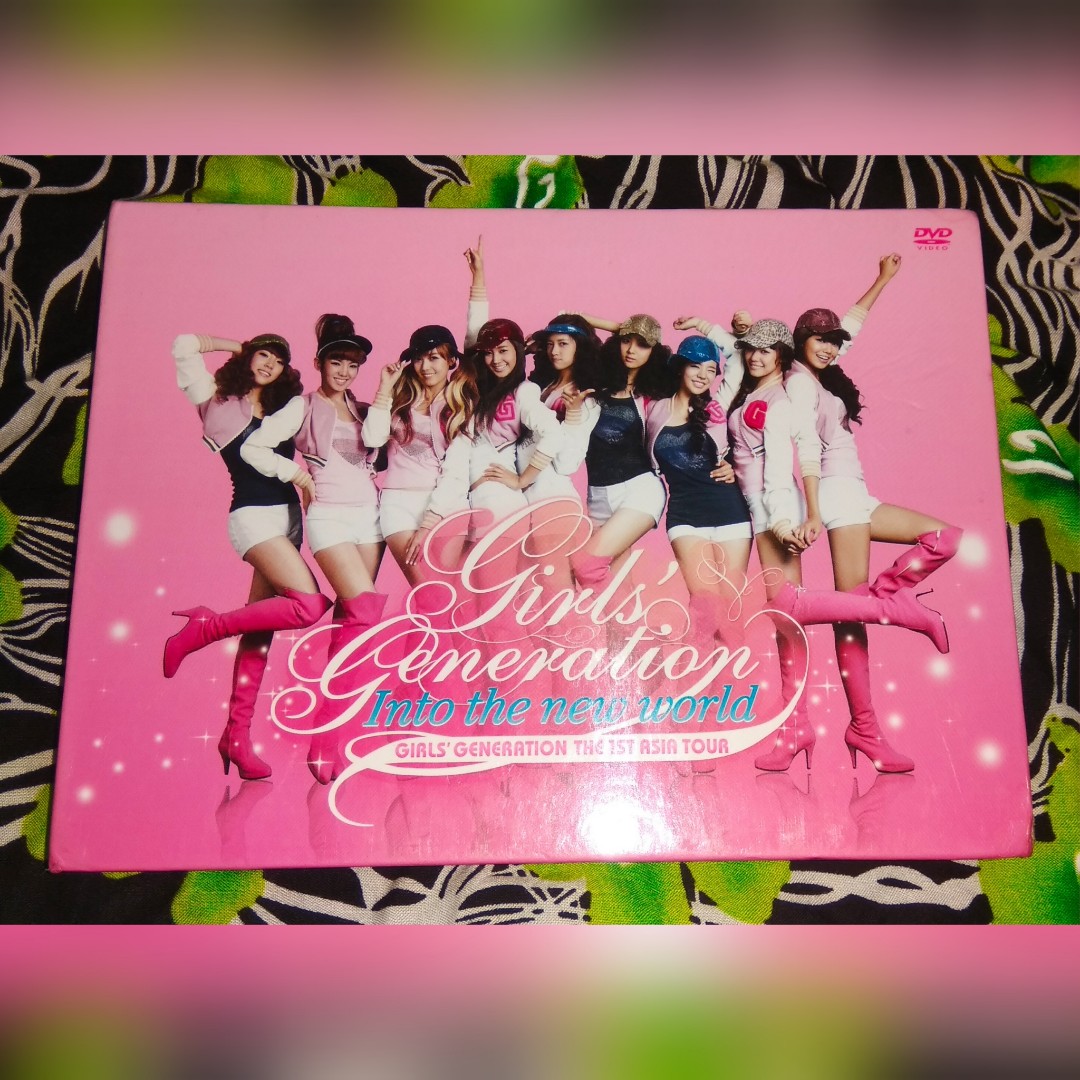 [SALE] 소녀시대 Girls' Generation Into The New World (The First Asia Tour) Album DVD, Hobbies