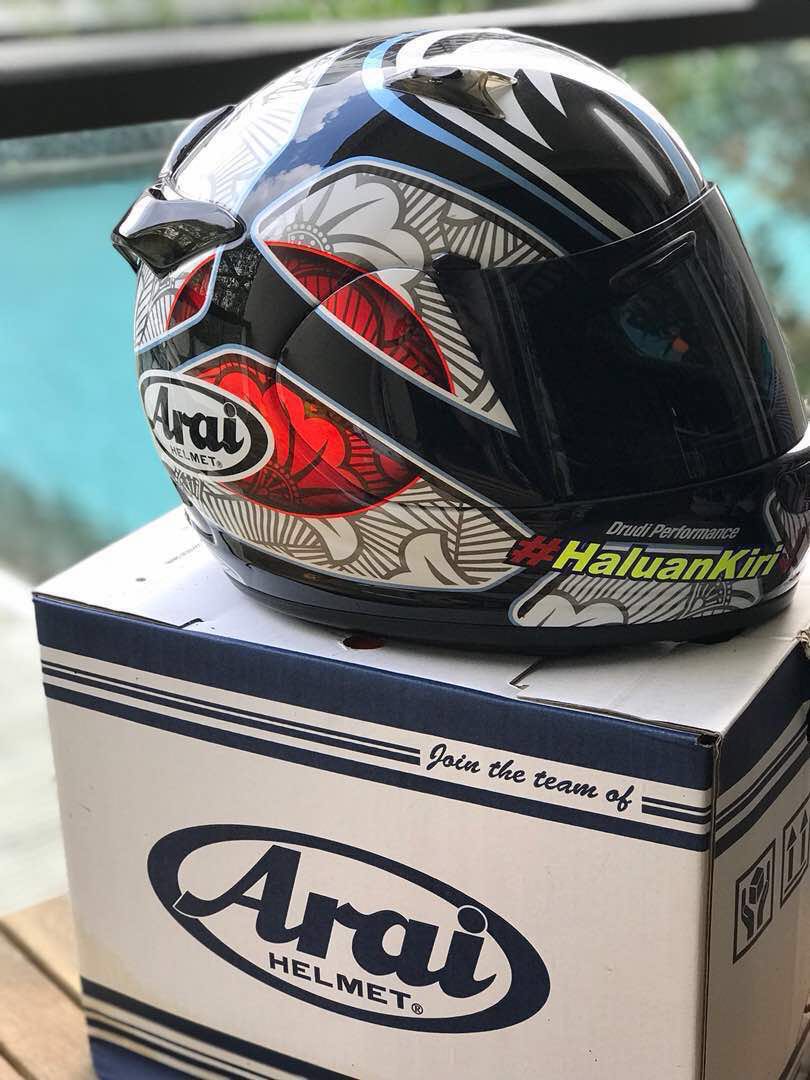 Arai helmet shop full face