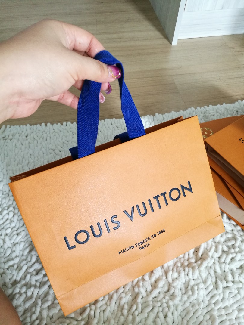 Louis Vuitton LV EMPTY Box & Paper Bag ( PAPER BAG/BOX ONLY NOTHING INSIDE)  