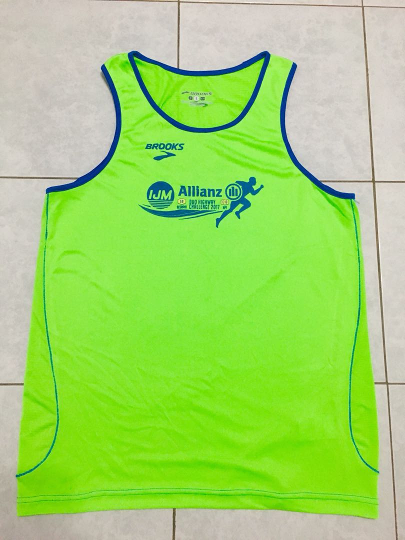brooks running vest 2017