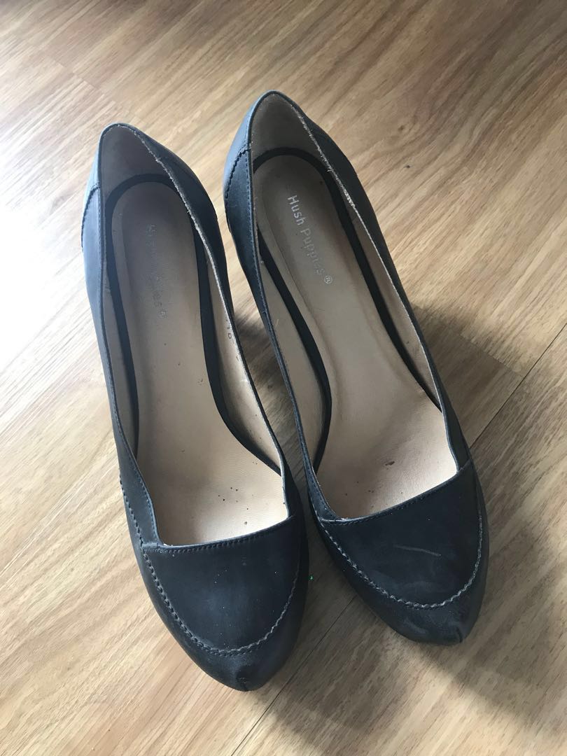 Hush Puppies leather pump Size 8 (Category: Loafers) located in Mandaluyong City. Submitted by fringed (Listing ID 156980173, Image 3). Description: Leather and comfy - worn only a few times. Just need some polishing although there are few scratches (due to storage?). It has really nice simple design - hardly see something like this in store nowadays. Can be worn in the office or gatherings. I bought this in Kuala Lumpur for MYR 350+. I don’t kee