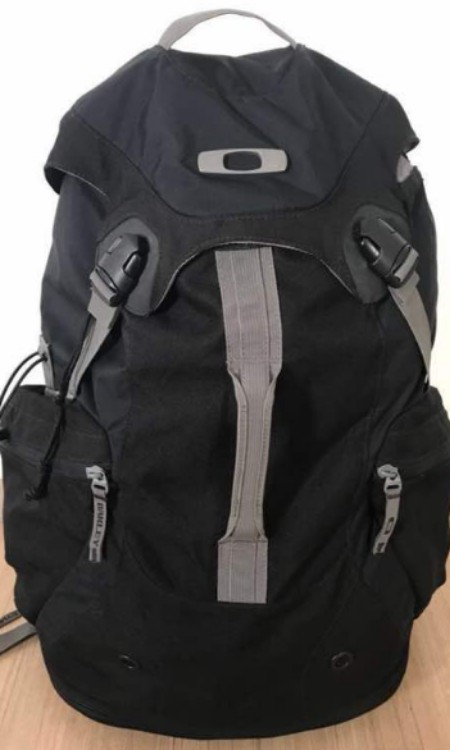 oakley backpack malaysia