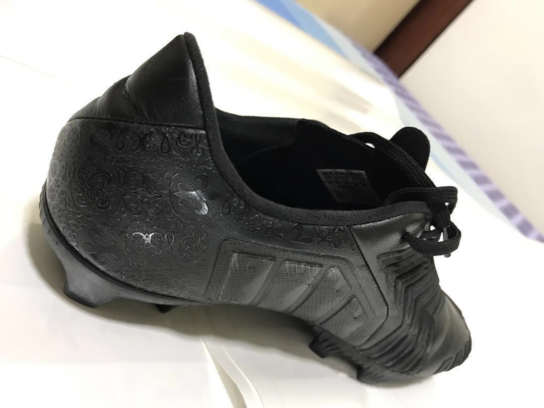 Predator instinct black pack US6.5 UK6 TOPGRADE soccer / football boots *PRICE REDUCED