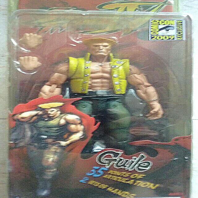 Street Fighter 4 Guile in Charlie Costume - NECA Comicon 2009 EXCLUSIVE :  : Toys