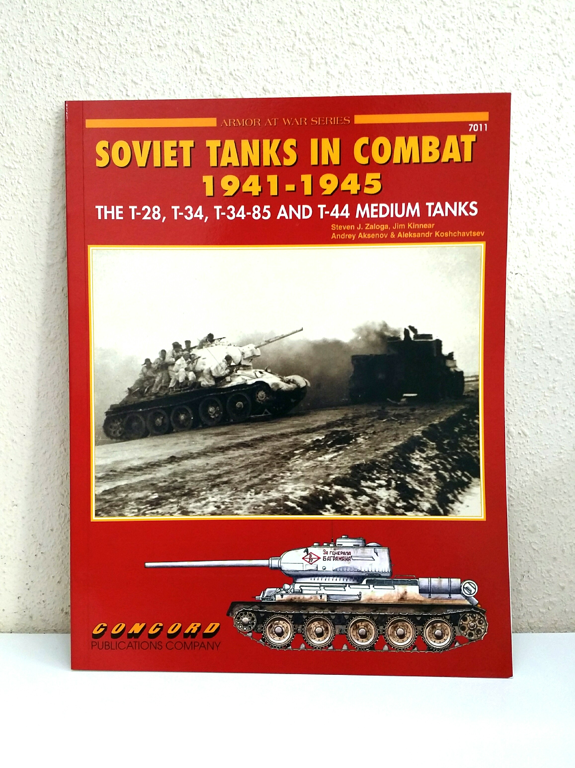 Soviet Tanks in Combat 1941-1945. The T-28, T-34, T-34-85 and T-44 Medium Tanks (Concord 7011)