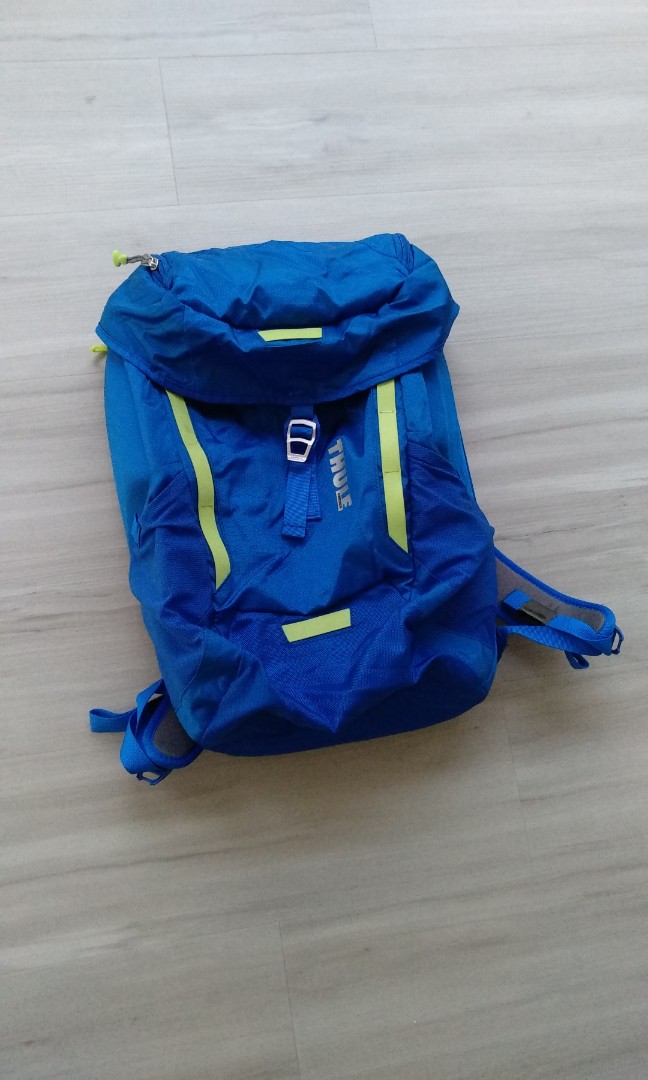 Thule EnRoute Mosey Daypack backpacks Men s Fashion Bags Backpacks on Carousell