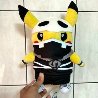 宝可梦骷髅队反派皮卡丘