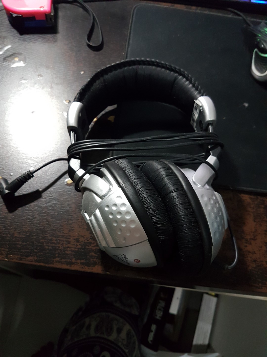 behringer hps3000 frequency response
