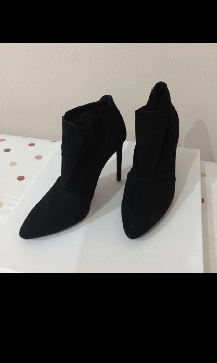 semi boots heels