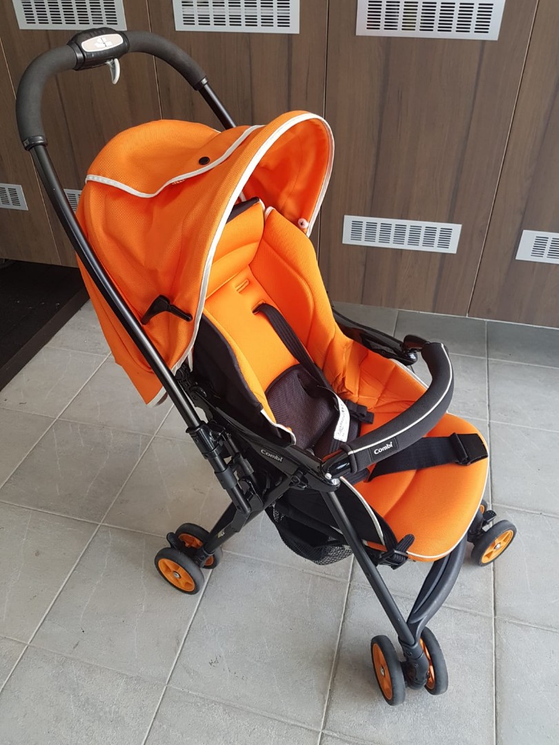 Lightweight stroller 2013 top