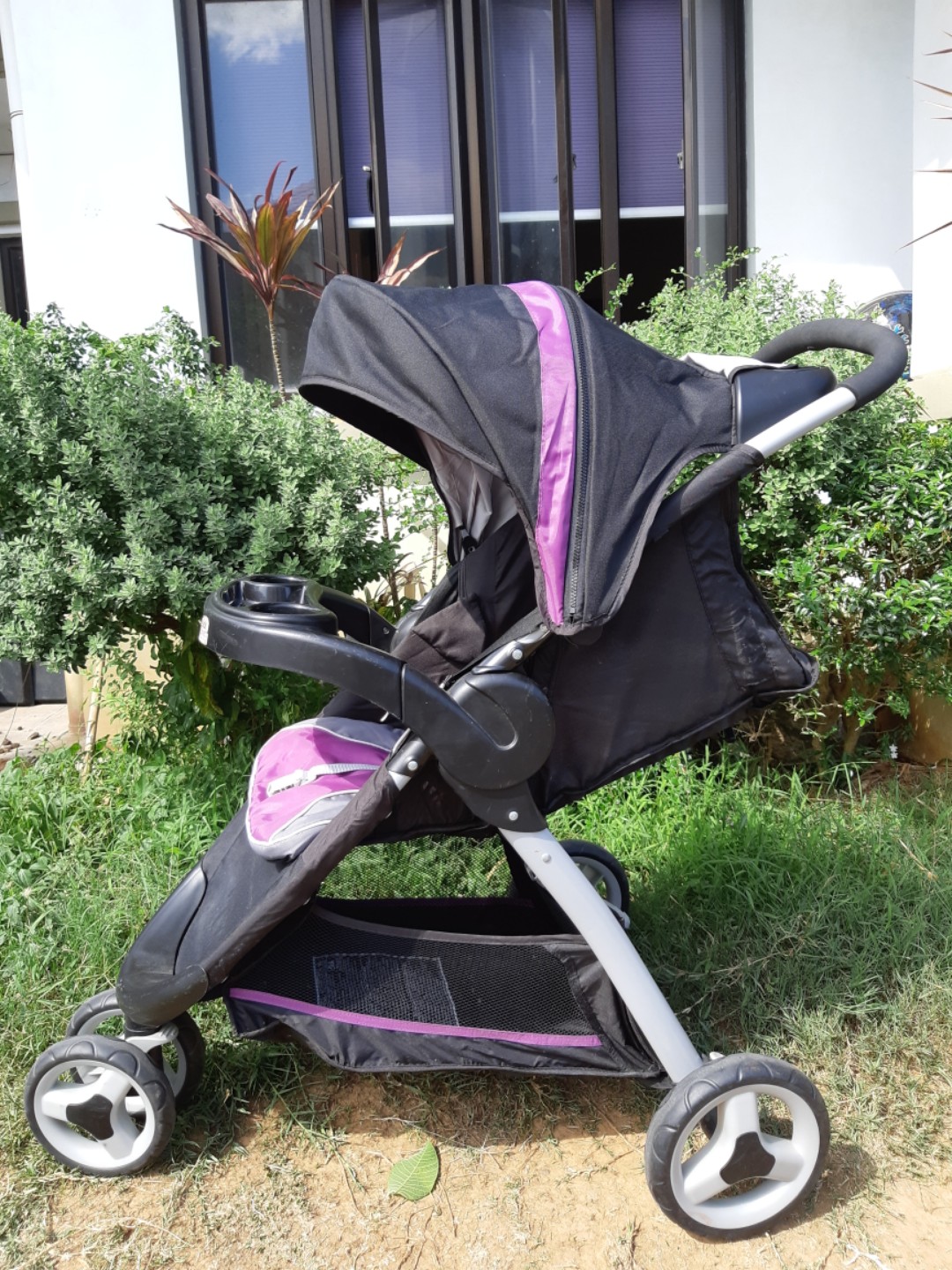 Graco click connect 3 wheel outlet stroller