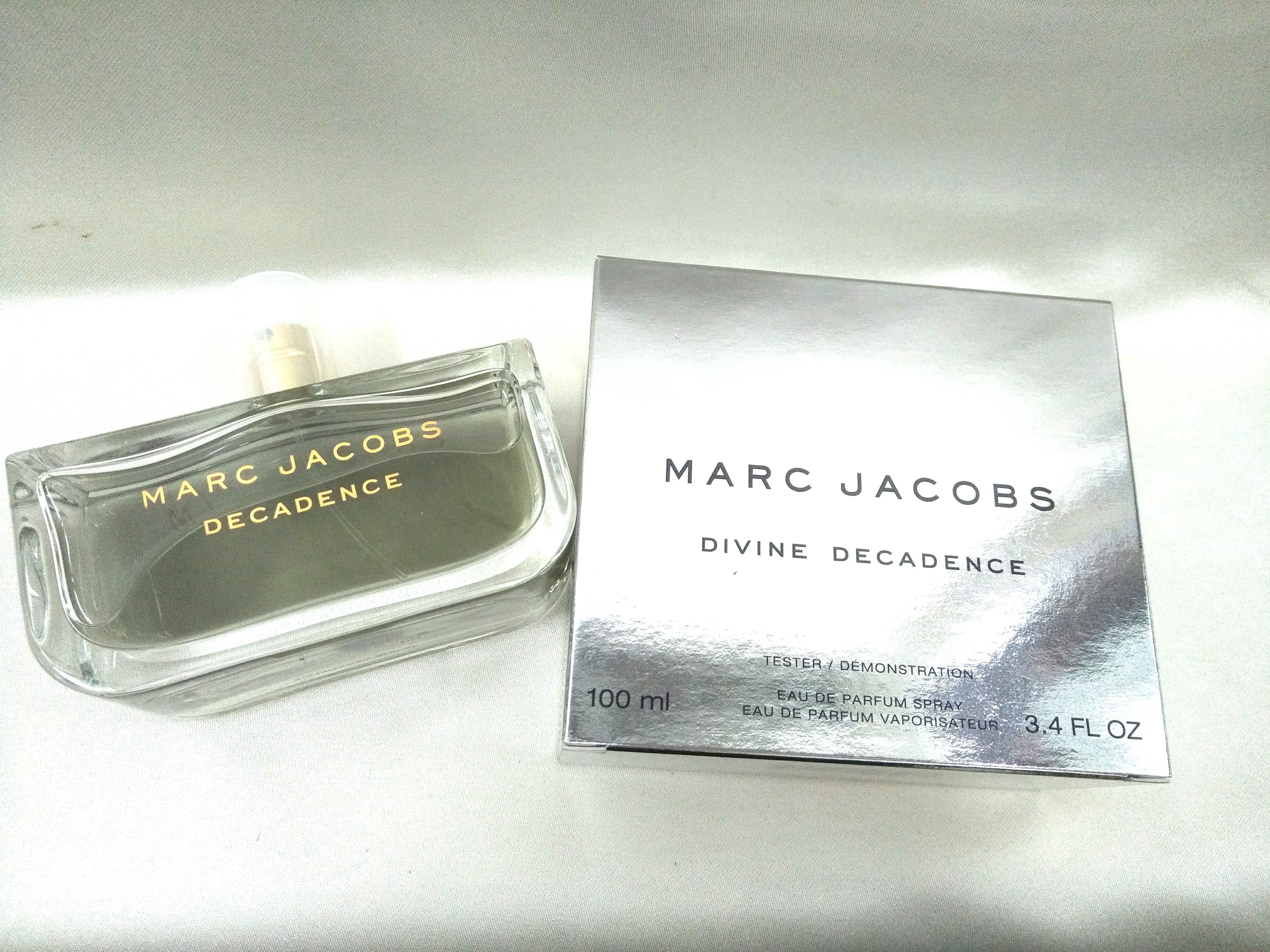 marc jacobs divine decadence 100ml