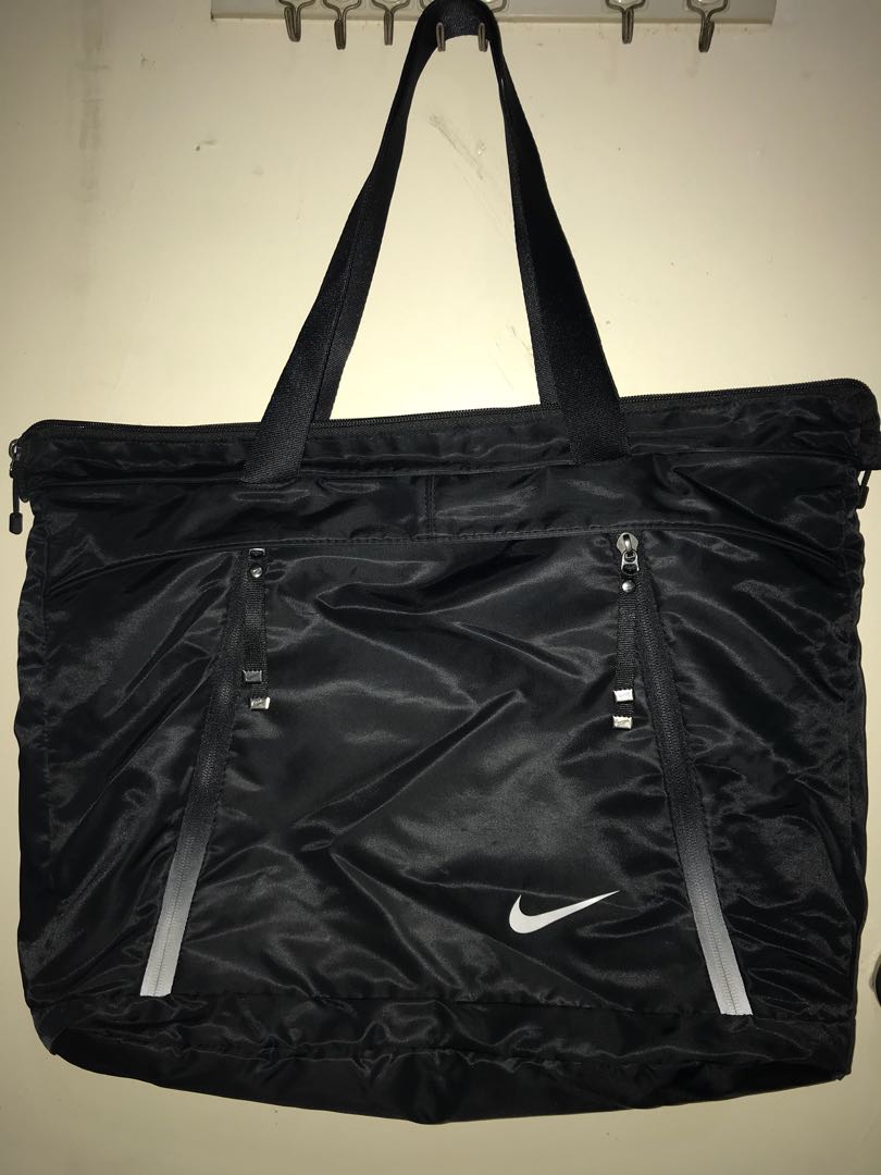 Nike bag, Women's Fashion, Bags & Wallets, Cross-body Bags on Carousell