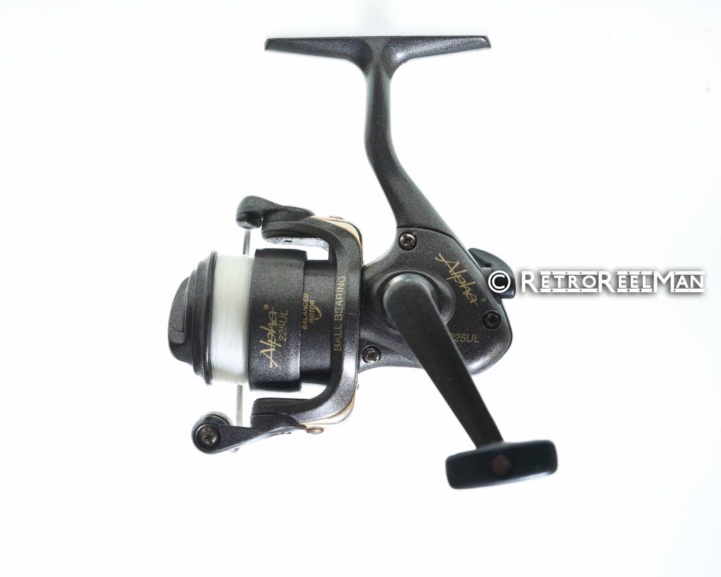 Shakespeare Alpha 225UL Ultra-lite spinning reel, Sports Equipment,  Exercise & Fitness, Toning & Stretching Accessories on Carousell