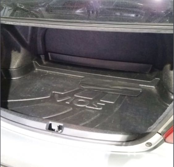 Luggage top tray vios