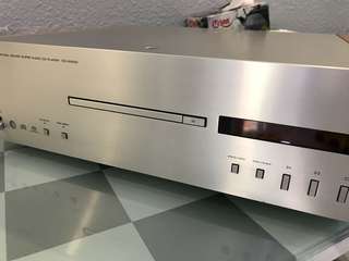 Yamaha CD-S1000 SACD plyer