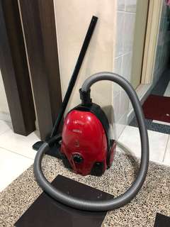 Akira Vacuum Cleaner