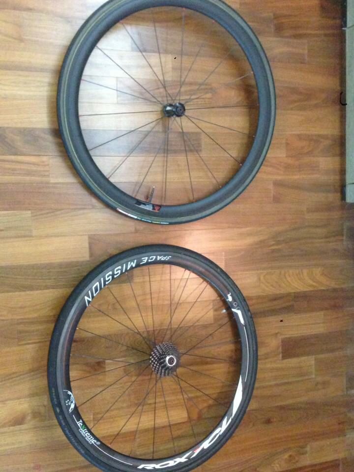 38mm Carbon Tubular Wheetset 700c W Easton R4 Ceramic Hub Duraace 10spd Bicycles Pmds Bicycles Road Bikes On Carousell