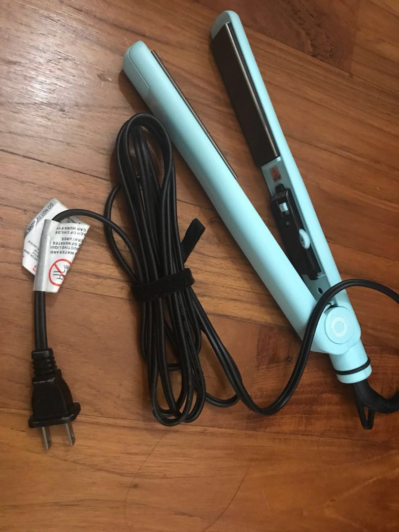 AGETUYA Titanium professional hair iron