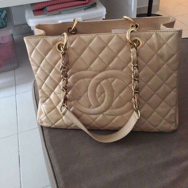 Chanel gst beige hot sale