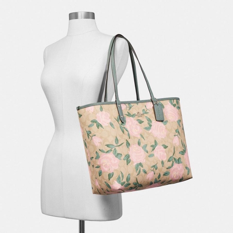 Camo rose coach purse deals