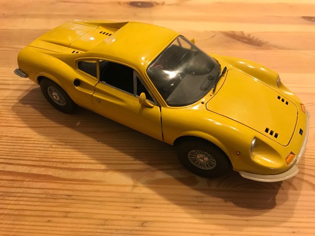 Ferrari Dino 246 GT 1/18 Anson – Jaune – Miniature Collection Boîte