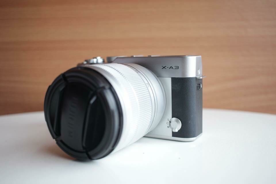 Fujifilm XA3 with 1650mm kit lens, Photography, Lens & Kits on Carousell