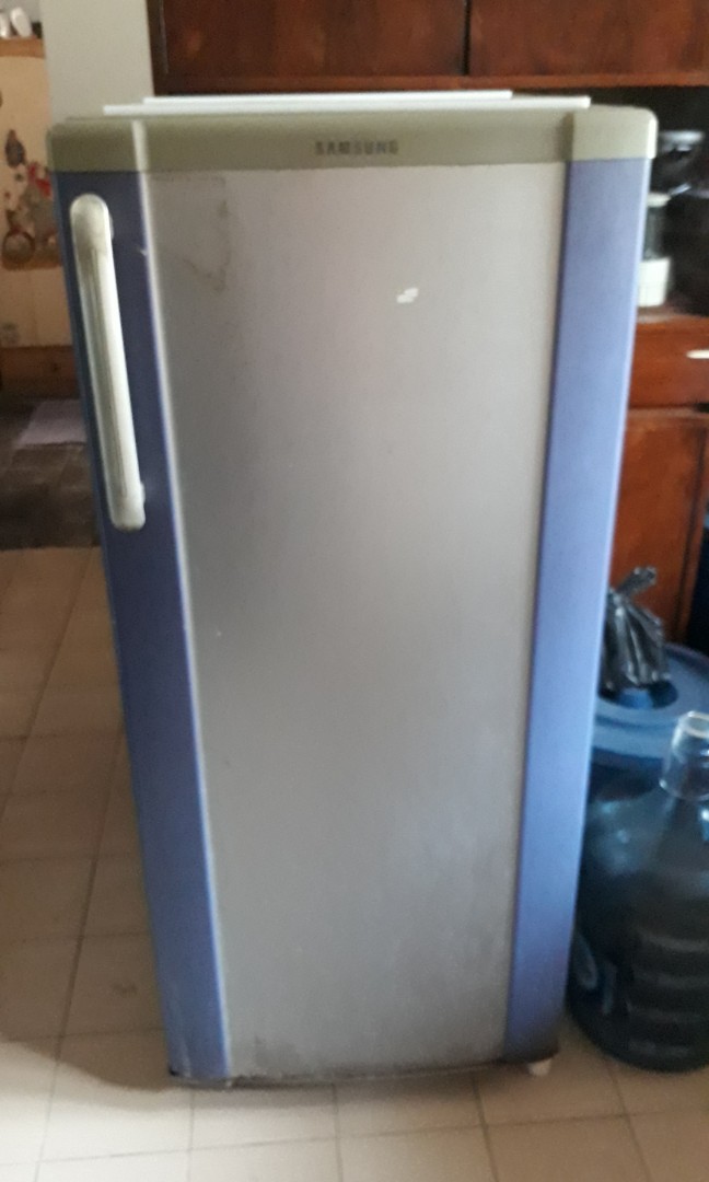 Kulkas Preloved Samsung 1 Pintu Kitchen Appliances Di Carousell