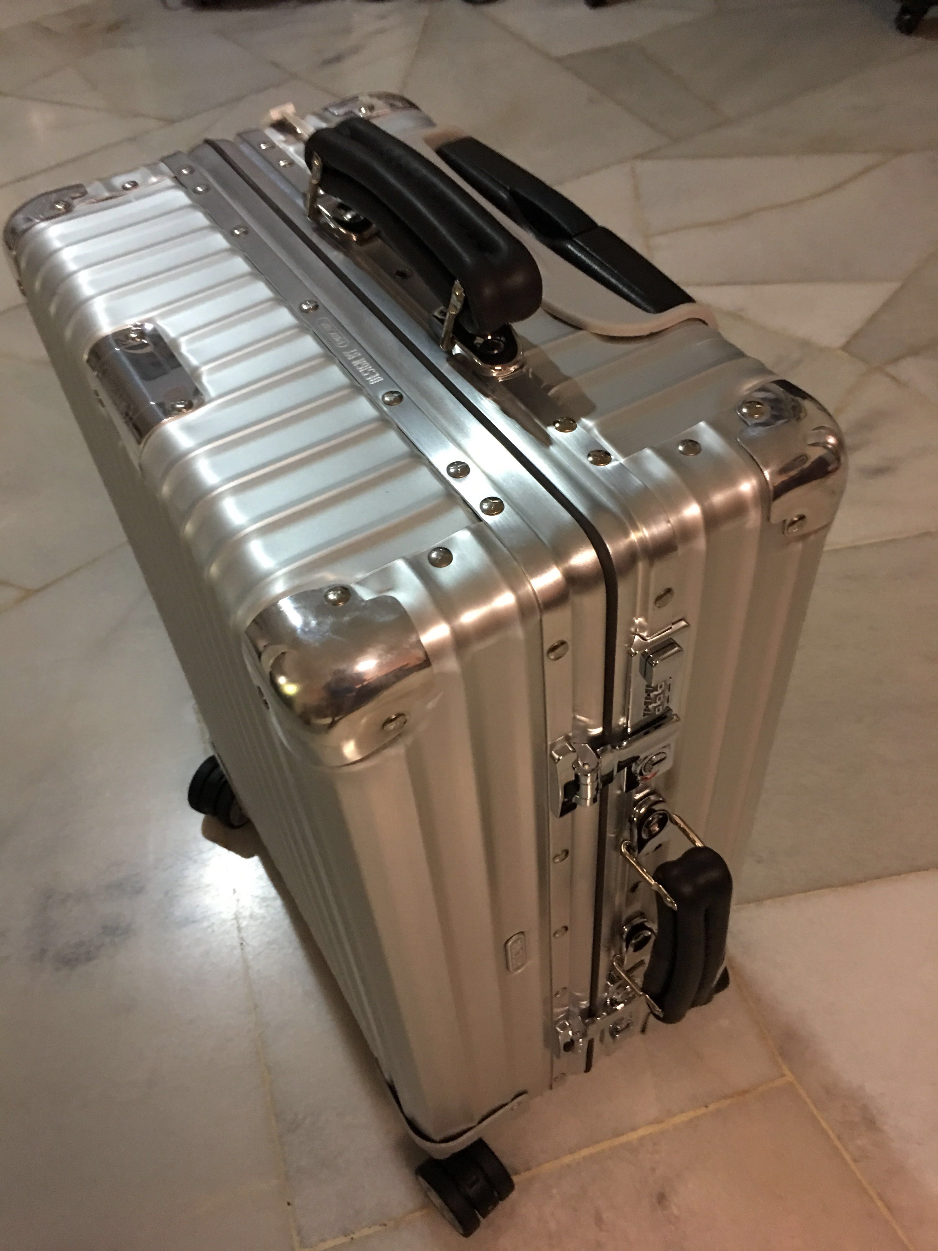Original Brand New Rimowa Classic Flight Cabin Multiwheel Silver 35L