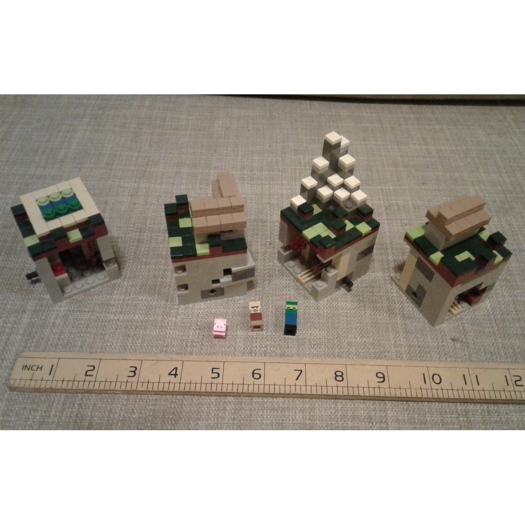LEGO Minecraft The Village Set 21105 - US