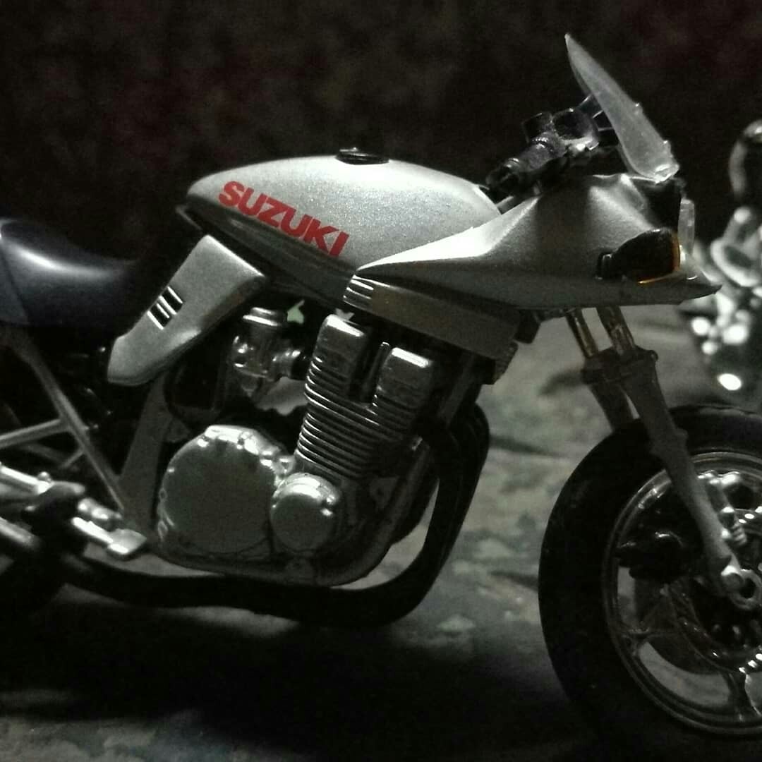 Diecast Model Suzuki Katana n Kawasaki 750 Motorbikes on Carousell
