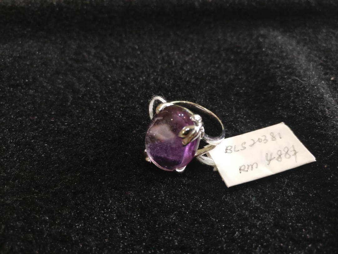 Amethyst ring (Category: Accessories) located in Kuala Lumpur. Submitted by wong97 (Listing ID 174124847, Image 3). Description: Size - 17 Bls 20379 - rm230 Bls 20381 - rm290.