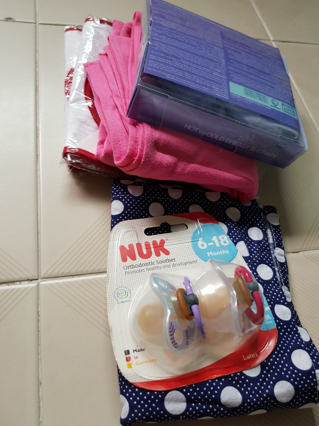 Bib, 2 pacifier, 2 breastfeeding cover, breast theraphy, Babies & Kids, Nursing & Feeding