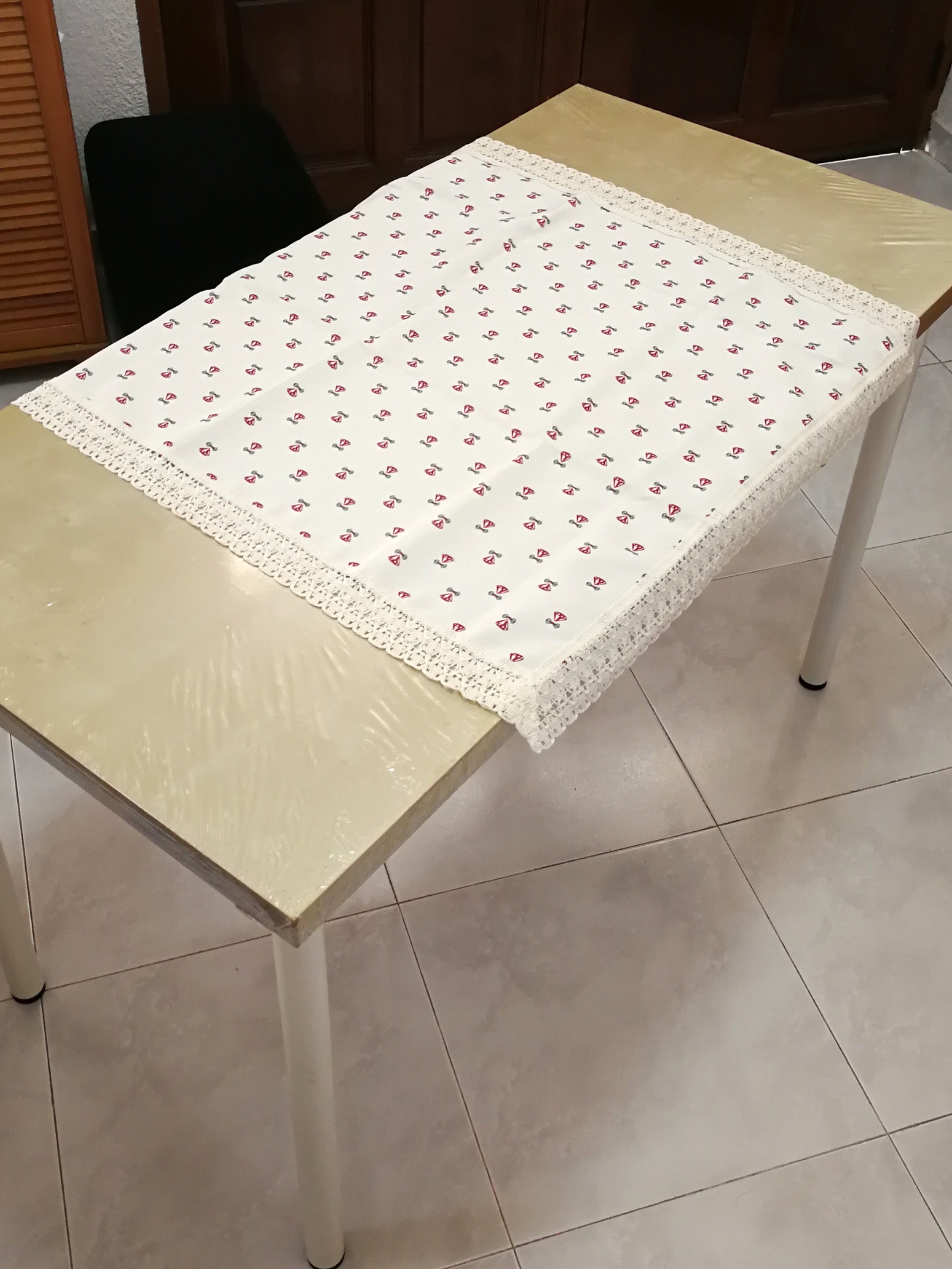 Square Side Table Cloth The 9 overhang on the backside helps the tablecloth remain in place