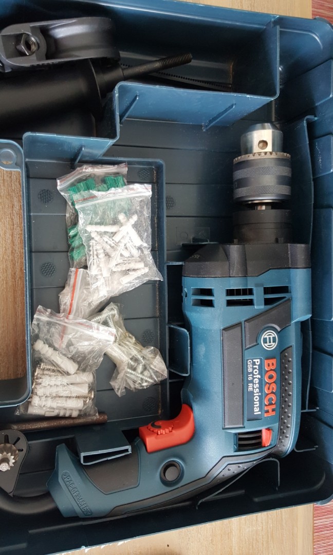 Bosch impact hammer drill, Everything Else on Carousell