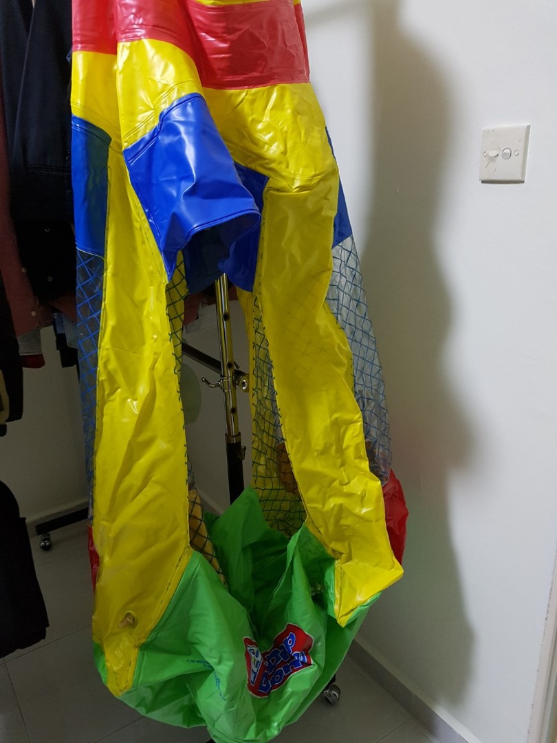 Clubhouse Gyms The Drop Dome Inflatable Ball Pit, Babies & Kids