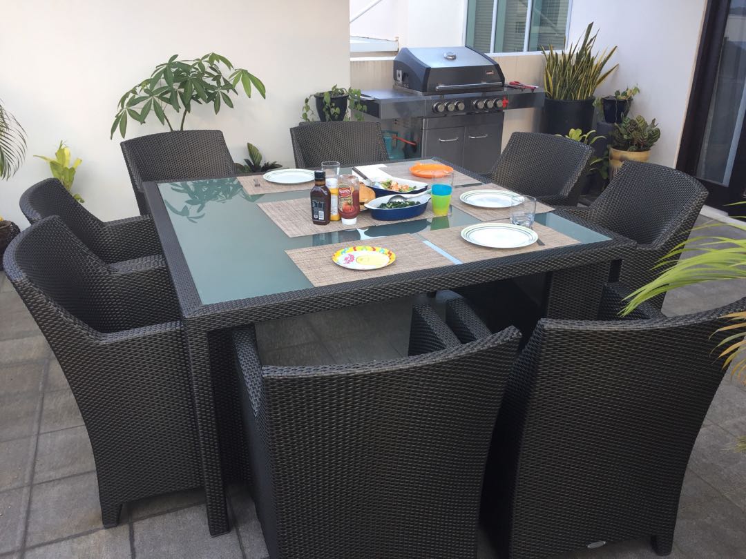 Dedon Luxury outdoor patio dining table & 8 chairs furniture, Furniture