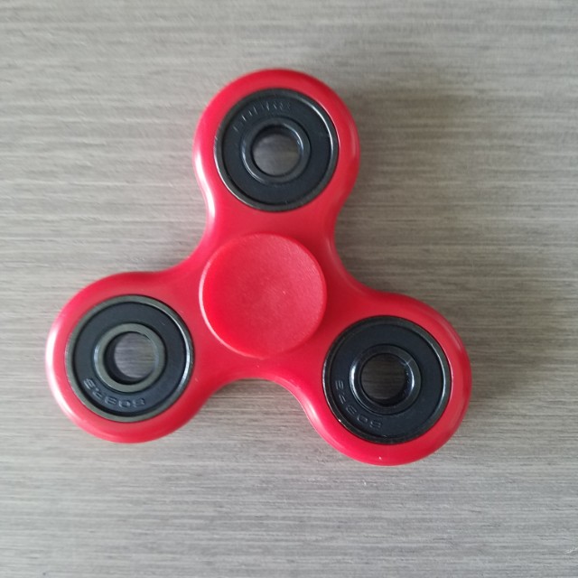 Fidget Spinner Ref （分類：旅遊 - 旅行必需品及用品）位於 Hong Kong。 由 n1ccc 提交（商品編號 174102682，圖片 1）。簡介： Good toy if you're bored Great for fidgeting。