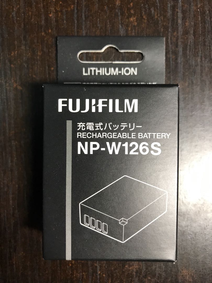 ik lees een boek Overtreden Terugbetaling FujiFilm NP-126s Battery, Photography, Photography Accessories, Batteries &  Chargers on Carousell