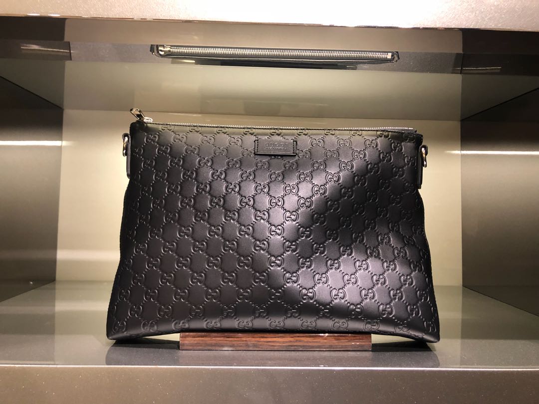 gucci signature soft messenger