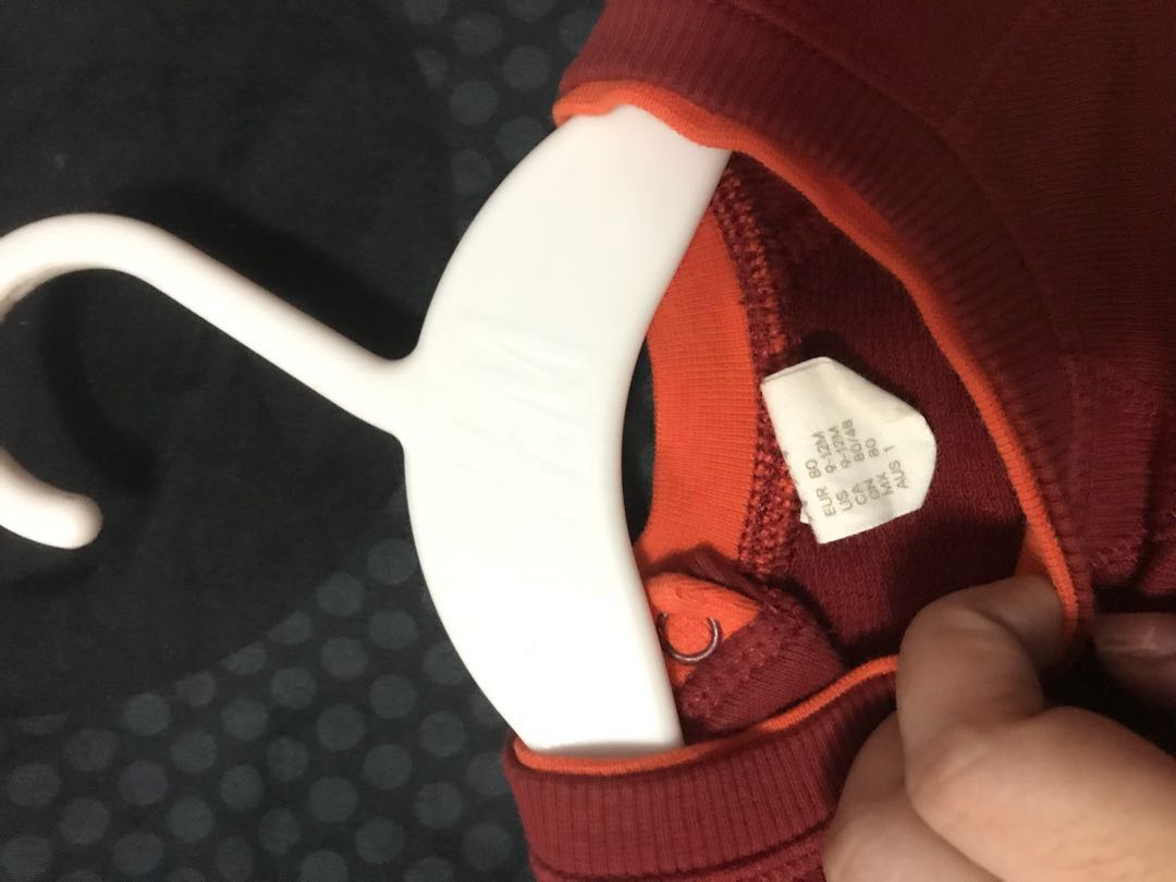 H&m sweatshirt (Category: Babies & Kids Fashion) located in Quezon City. Submitted by closetcravingsplus (Listing ID 174166361, Image 3). Description: .