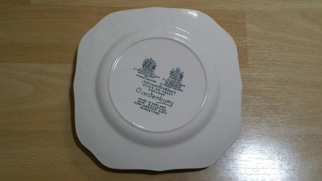 Johnson Brothers Antique Plates Original, Hobbies & Toys, Memorabilia