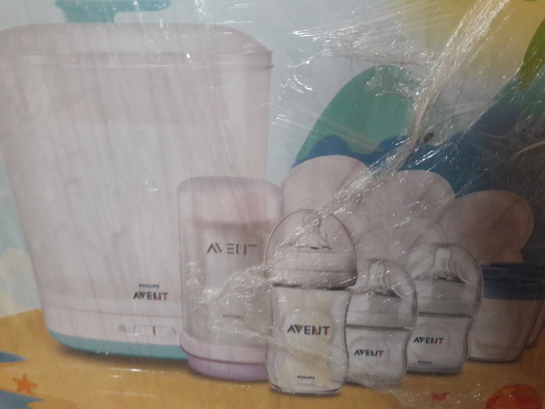 moms essentials (Category: Changing Mats & Accessories) located in Mandaluyong City. Submitted by blueberrypatch (Listing ID 174111472, Image 3). Description: it includes steam sterilizer on the go warmer feeding bottles breast milk storage disposble breast pads. you can check the picture for complete details..