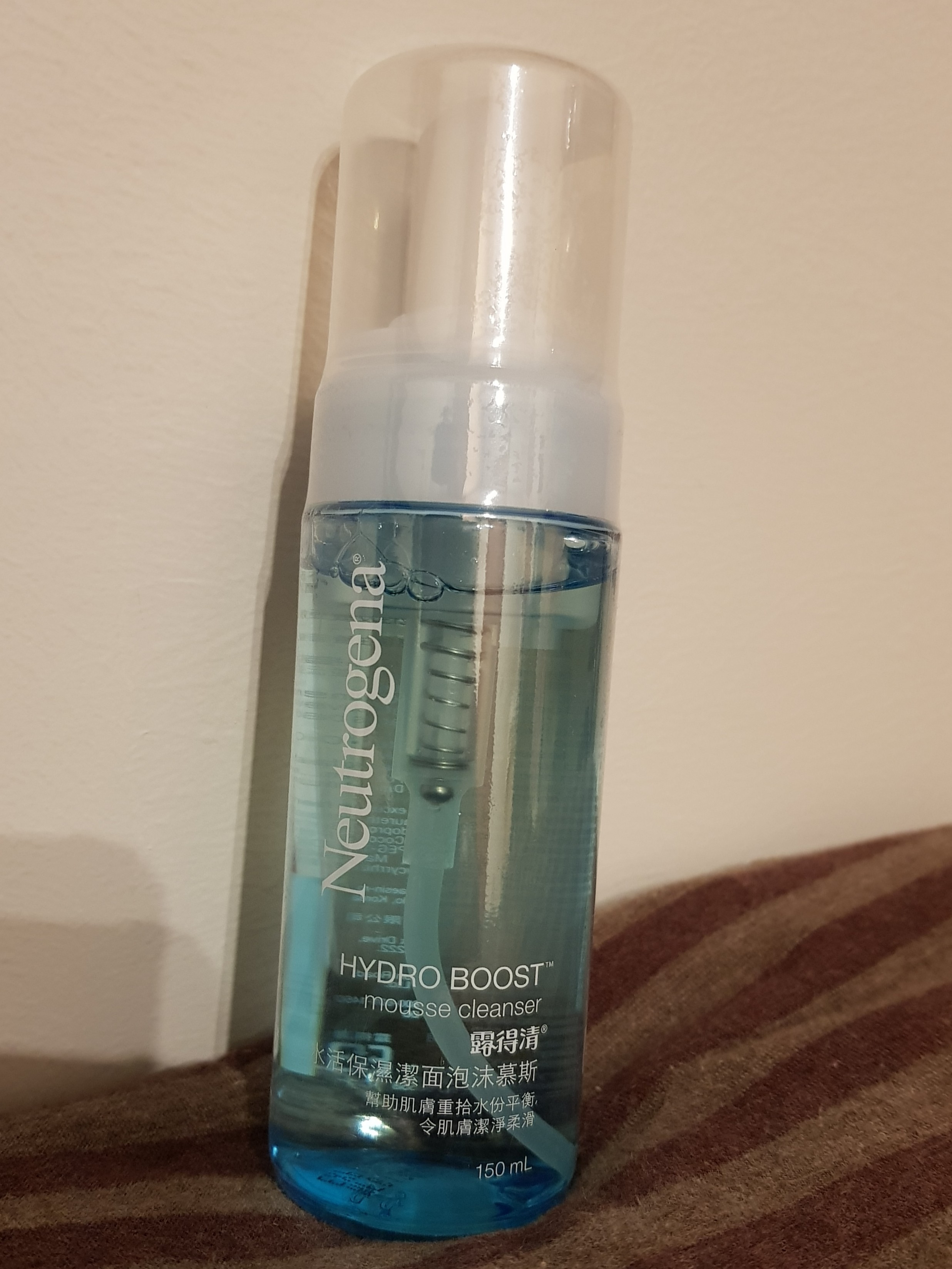 neutrogena hydro boost mousse cleanser