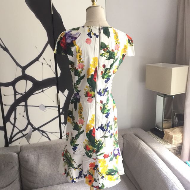 Alice and olivia deals kirby dress