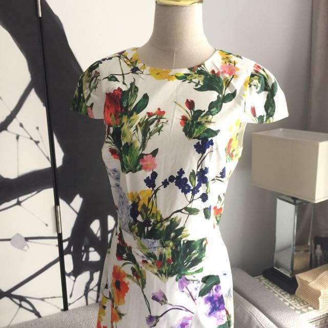 new Alice Olivia Kirby Ruffled Floral Dress Carousell